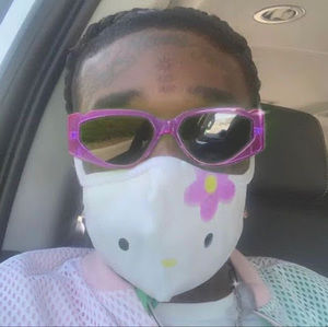 Meet your Posher, Noely